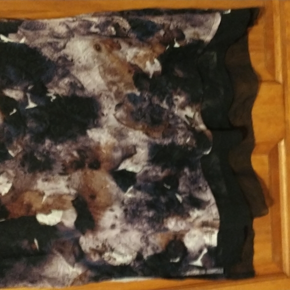 Vera Wang women's size L capped sleeve geometric pattern top w high-low effect - Picture 4 of 8